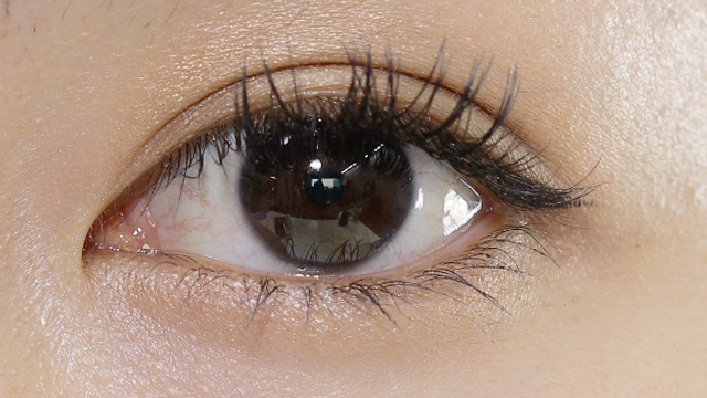 黒目スタッフ 裸眼画像