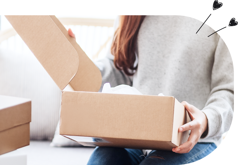 スマホを操作する手